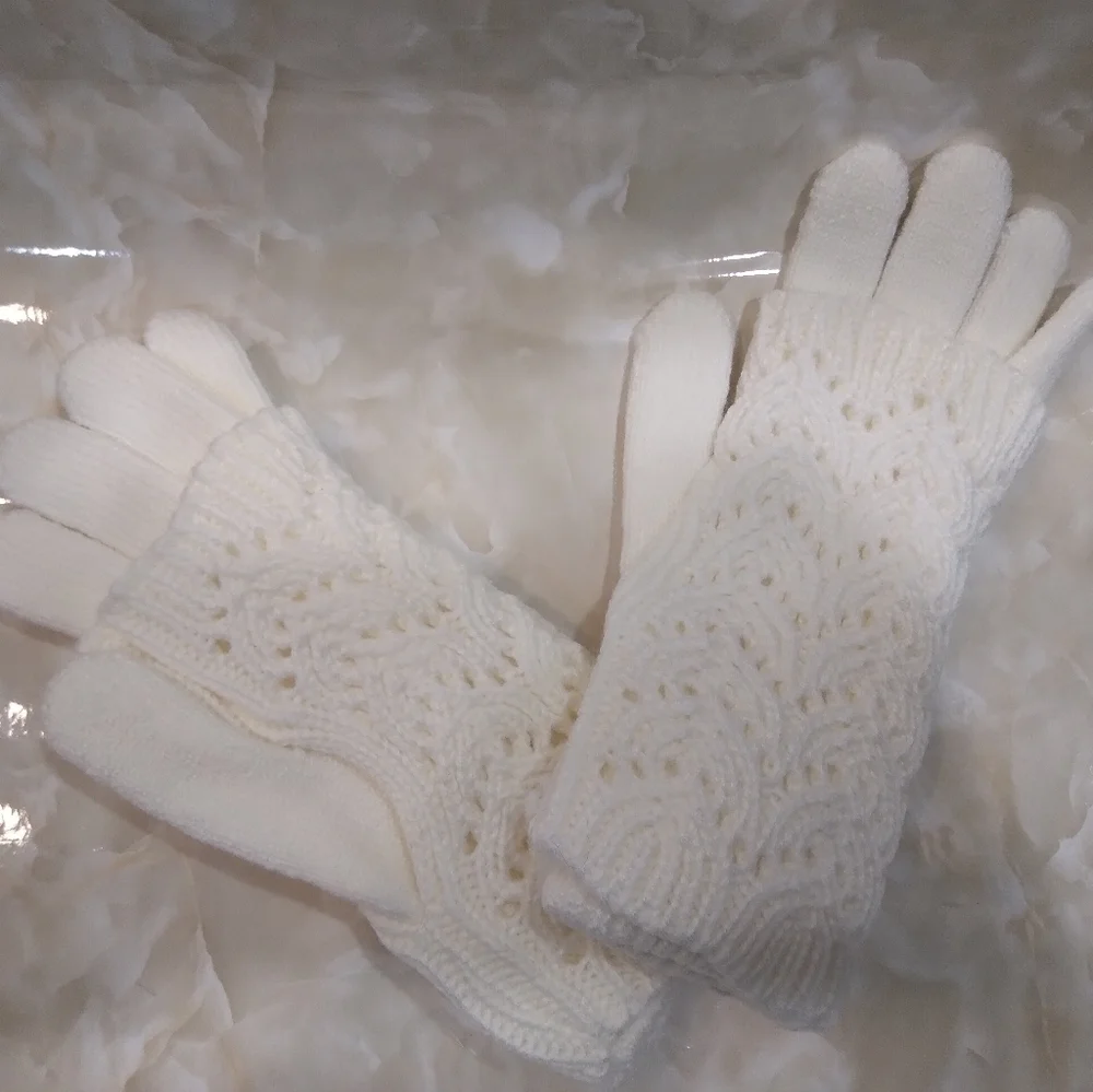 Double Layer Knitted Plush Gloves In White